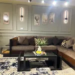 Luxury 3Bedroom Family Apartment